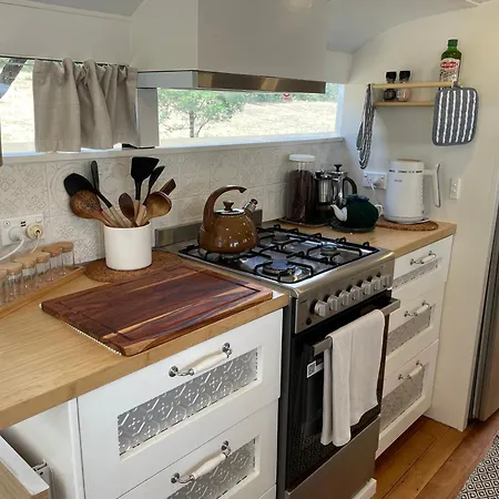 Bus - Tiny Home - 1980S Classic With Off Grid Elegance Faraday Exterior photo