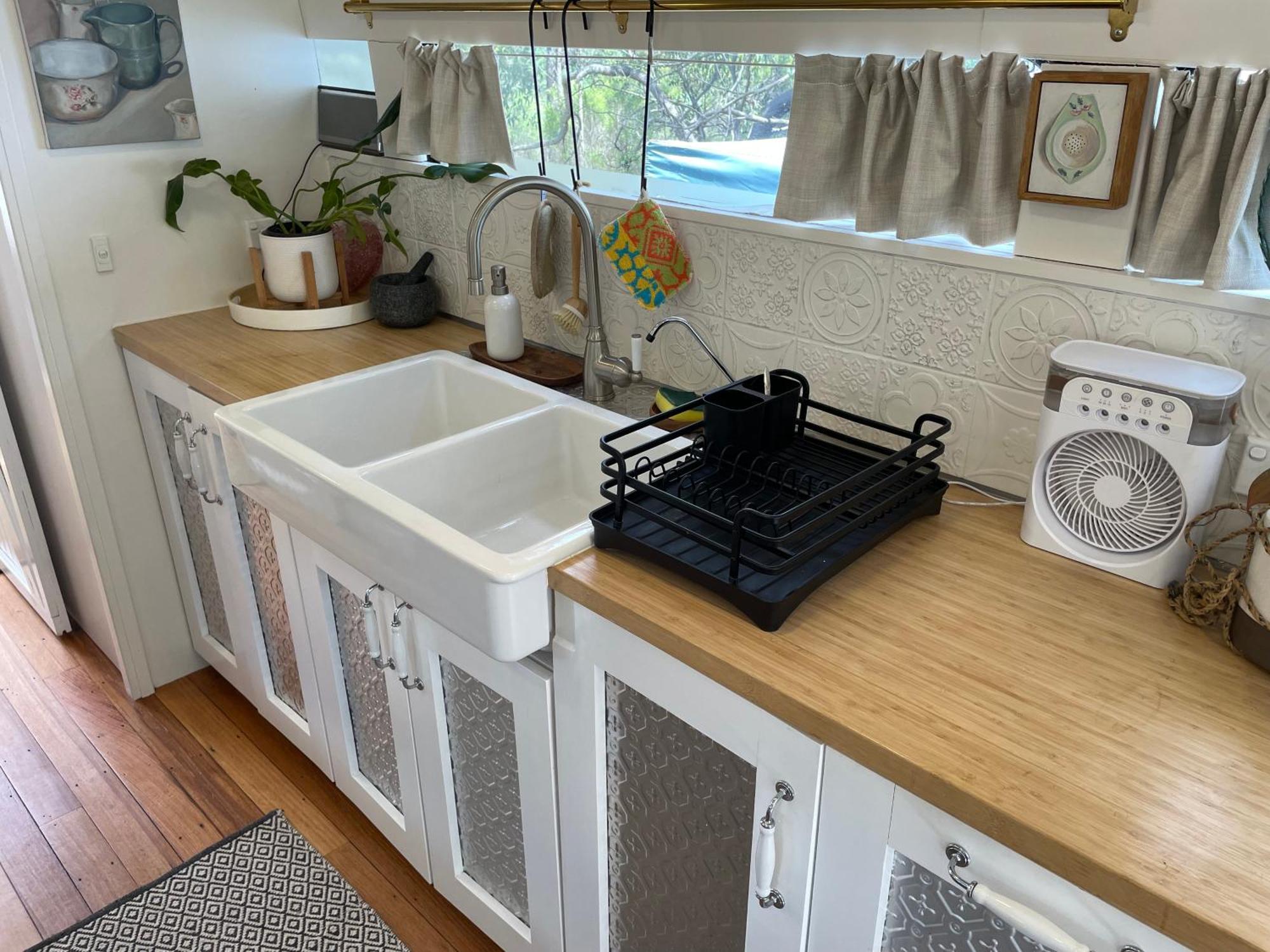 Bus - Tiny - 1980s Classic With Off Grid Elegance Holiday home *